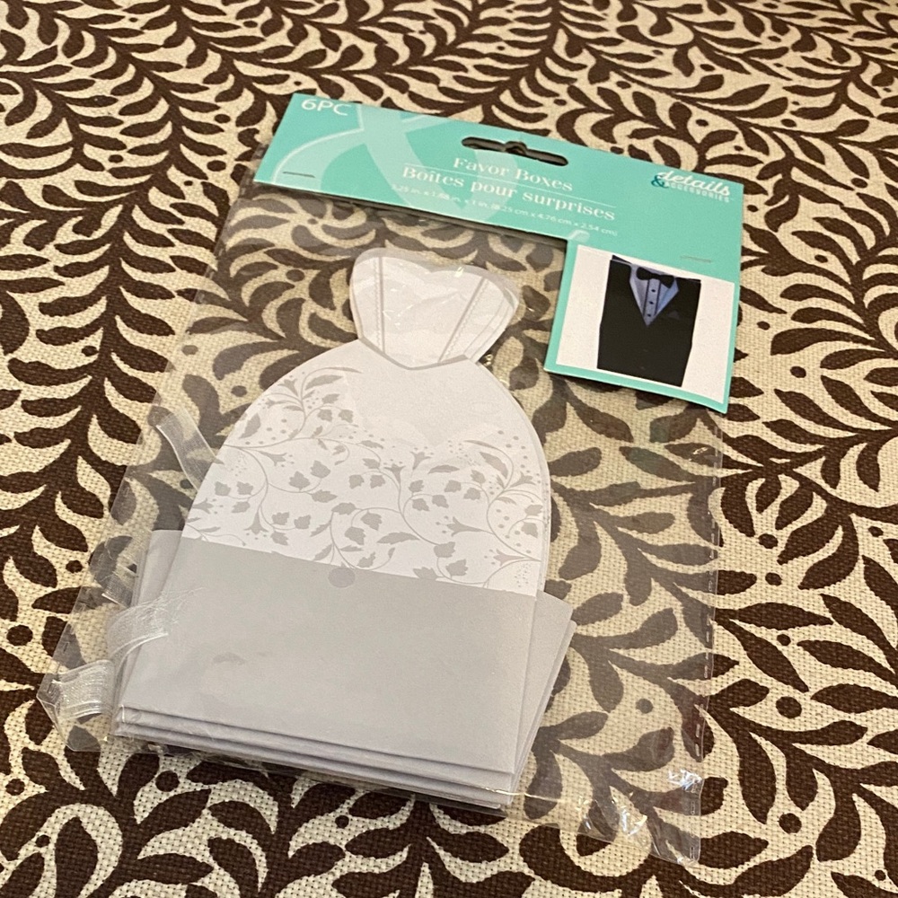 Elegant White 
Bridal gown, Favor Boxes
